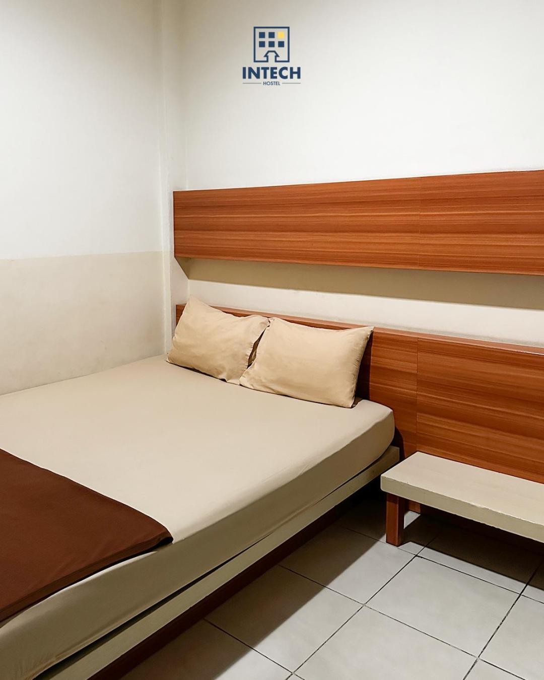 Intech Hostel Bandung Exterior photo